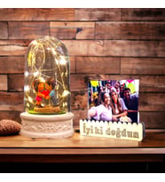 Kişiye Özel Kalp Tutan Aşıklar Temalı ve Led Işıklı Fanus - Doğum Günü Hediyesi