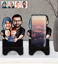 BK Gift Kişiye Özel Tesettürlü Aile Karikatürlü Ahşap Biblo Telefon Standı-4