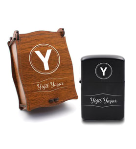 Kişiye Özel Ahşap Çakmak Kutusunda Zippo Tarzı Benzinli Metal Çakmak (Siyah)