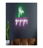 Yalan Ağzına Yuva Yapmış Yazılı Neon Tabela