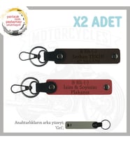 Motor Severlere Özel, İsim Plaka ve B Rh (-) Kan Grubu Yazılı x2 Anahtarlık, Nar Çiçeği-K Kahve-Gr (Çok Renkli)