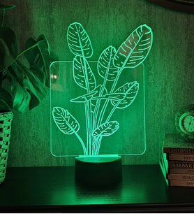 Yaprak RGB LED Gece Lambası – 16 Renkli Pleksi Masa Lambası (Adaptörlü)