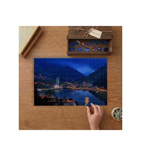 Uzungöl Şehir Manzarası Tasarımı 240 parça Ahşap Puzzle Ahşap Kutuda MP02923