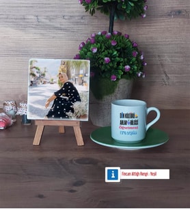 Din Kültürü Öğretmeni Fotoğraflı Dekoratif Taş, Ahşap Altlıklı Türk Kahvesi Fincanı Hediye Öğretmenler Günü Hediyesi (Model 9)