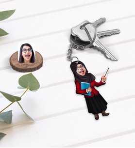 BK Gift Kişiye Özel Din Kültürü ve Ahlak Bilgisi Öğretmeni Karikatürlü Ahşap Anahtarlık-1 (Beyaz)