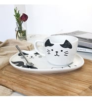 Sunum Tabaklı Kedi Tasarım Kupa Bardak (Siyah)