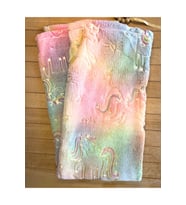 ???? Karanlıkta Parlayan Unicorn Desenli Kız Bebek Battaniye 90x110 cm – Neon