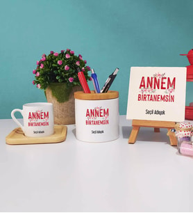 Anneler Günü Hediyesi Anneye Hediye - 7 - Ahşap Altlıklı Türk Kahvesi Fincanı Kalemlik Dekoratif Taş Baskı Hediye Seti
