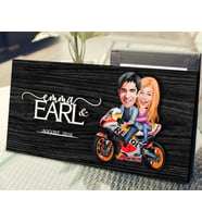 BK Gift Kişiye Özel Sevgililer Karikatürlü Kabartma Figürlü Ahşap Tablo, Duvar Dekoru, Arkadaşa Hediye, Özel Tasarım Ev Hediyesi-111 (Siyah)
