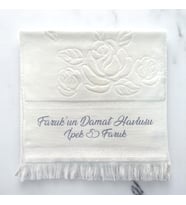 Kişiye Özel İsim İşlemeli Kadife Etamin Çeyizlik Söz Damat Havlusu (Tatlı Gri)