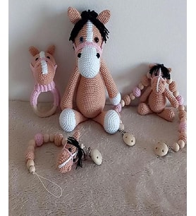 Karamel Dörtlü Yeni Doğan At Seti Amigurumi Organik Oyuncak