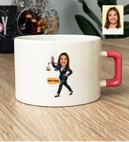 Kişiye Özel Karikatürlü Kadın Avukat Lüks Fincan Avukatlar Günü Hediyesi
