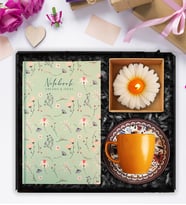 Tasarım Defter & Turuncu Fincan & Papatya Mum Hediye Seti