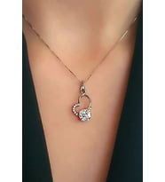 ' Love ' yazılı gümüş kalp kolye