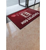 Valerine Life Eczane Logolu Kırmızı Acil Şifalar Dileriz HoşGeldiniz İşYeri Kapı Önü Paspası 45x70cm