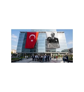Takım Elbiseli Ulu Önder Gazi Mustafa Kemal Atatürk Bayrak ve Türk Bayrağı Premium Raşel Kumaş 2'li Set 10x15 metre ATA69