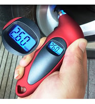 TAMAM ELEKTRONİK Dijital Lastik Basınç Ölçer siyah renkli (Kırmızı)