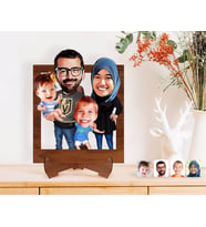 BK Gift Kişiye Özel Tesettürlü Aile Karikatürlü Ahşap Standlı 3D Biblo-3 (Beyaz)