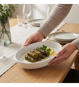 Porselen Büyük Kayık Tabak 23 × 14 cm, Beyaz Oval Servis ve Sunum Tabağı, Yükseltilmiş Kenarlı Kahvaltılık, Salata, Meze, Meyve ve Atıştırmalık Tabağı, 1 Adet