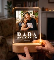Babalar Günü Hediyesi Kişiye Özel Fotoğraflı LED Gece Lambası – İsim Yazılı Ahşap Kaideli Baba Hediyesi