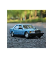 Burago 1/24 Mercedes Benz 190E 2.6 Model Araç Mavi 17,7cm x 5,5cm x 7,3cm