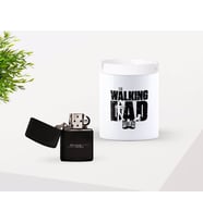 BK Gift Kişiye Özel Babalar Günü Hediyesi The Walking Dad Tasarımlı Seramik Kül Tablası ve Benzinli Çakmak Seti-2 (Model 1)