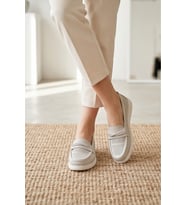 Aura Comfort – Ortopedik Tabanlı Işıltı Detaylı Kadın Siyah Günlük Casual Loafer Ayakkabı