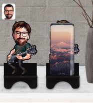 BK Gift Kişiye Özel Erkek Gitarist Karikatürlü Ahşap Biblo Telefon Standı-1