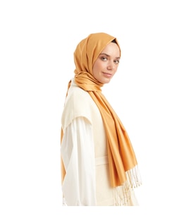 Gold Qoza İpek Şal 6848