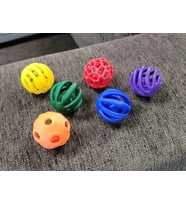3D Baskı Kedi Oyuncak Topları Seti Delikli Desenli İnteraktif Kedi Topu Karışık Renk Kedi Oyuncağı