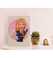 BK Gift Kişiye Özel Kadın Güzellik Uzmanı Karikatürlü Otantik Masaüstü Ahşap Palet Çerçeve-2 (Beyaz)
