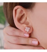Zirkon Taşlı Rose Gold Kaplama Gümüş Yonca Küpe