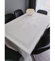 Sarra Home160x220 Damask İşlenebilir Masa Örtüsü (Krem)