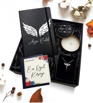 Kişiye Özel Siyah Defter & Gold Detaylı Siyah Mum & Gümüş Kaplama Melek Kolye Hediye Seti