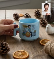 Kişiye Özel Karikatürlü Erkek Fizyoterapist T Pastel Kupa Tıp Bayramı Hediyesi
