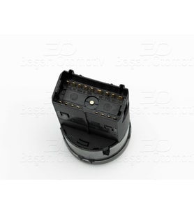 Audi A4 8EC 2004-2008 Seat Exeo 3R2 2010-2013 Ön Sisli Far Anahtarı