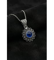 Aralık Mavi Topaz Doğum Taşı Çiçek Motifli Telkari Gümüş Kolye