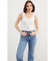Askılı Düğme Detaylı Ribana Crop Tişört - Beyaz