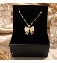 BK Gift Fiyonk Figürlü Sedef Detaylı Kadın Kolye - Kararma Yapmayan Gold Çelik Kolye
