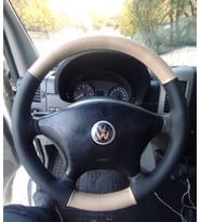 DİKİŞLİ DİREKSİYON KILIFI KREM DERİ SİYAH DERİ VW CRAFTER ÇIKINTISIZ DİREKSİYON İÇİN