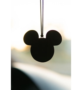 Metal Mickey Mouse Dikiz Aynası Süsü, Eğlenceli ve Şık Dekorasyon