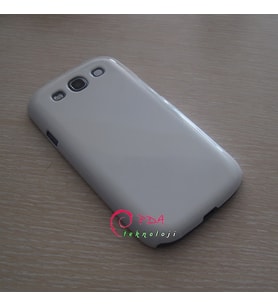 Galaxy S3 i9300 ile Uyumlu Sert Kauçuk Kılıf (Parlak) Beyaz Renk