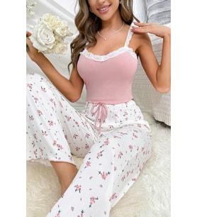 Merry See Askılı Şık Üstü Dantel İşlemeli Baskılı Pijama Takımı