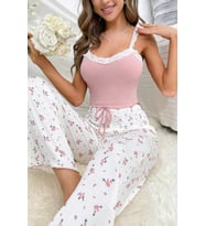 Merry See Askılı Şık Üstü Dantel İşlemeli Baskılı Pijama Takımı (Çok Renkli)