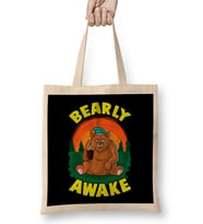 Bearly Awake Sleeping Bear Funny Barely Awake Pun Bez Çanta Uzun Saplı