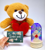 Kalpli Sevimli Peluş Ayıcık, Senin İçin Kartı ve Renkli Led Işıklı Fanus Seti (Model 1)