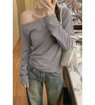 Kadın Düşük Omuz Kayık Yaka Oversize Uzun Kollu T-Shirt