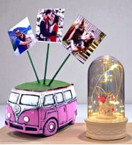 Kişiye Özel Hediye Seti 3 Fotoğraflı Pembe Vosvos Saksı ve Led Işıklı Fanus (Model 2)