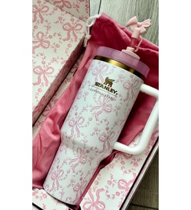 Stanley x LoveShackFancy Quencher H2.0 FlowState Tumbler Çiçek Desenli Limited Edition Termos Bardak Pipetli Takım Kutulu 40 OZ (1.18 L)
