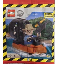 LEGO Jurassic World 122508 Alan Grant with Hovercraft